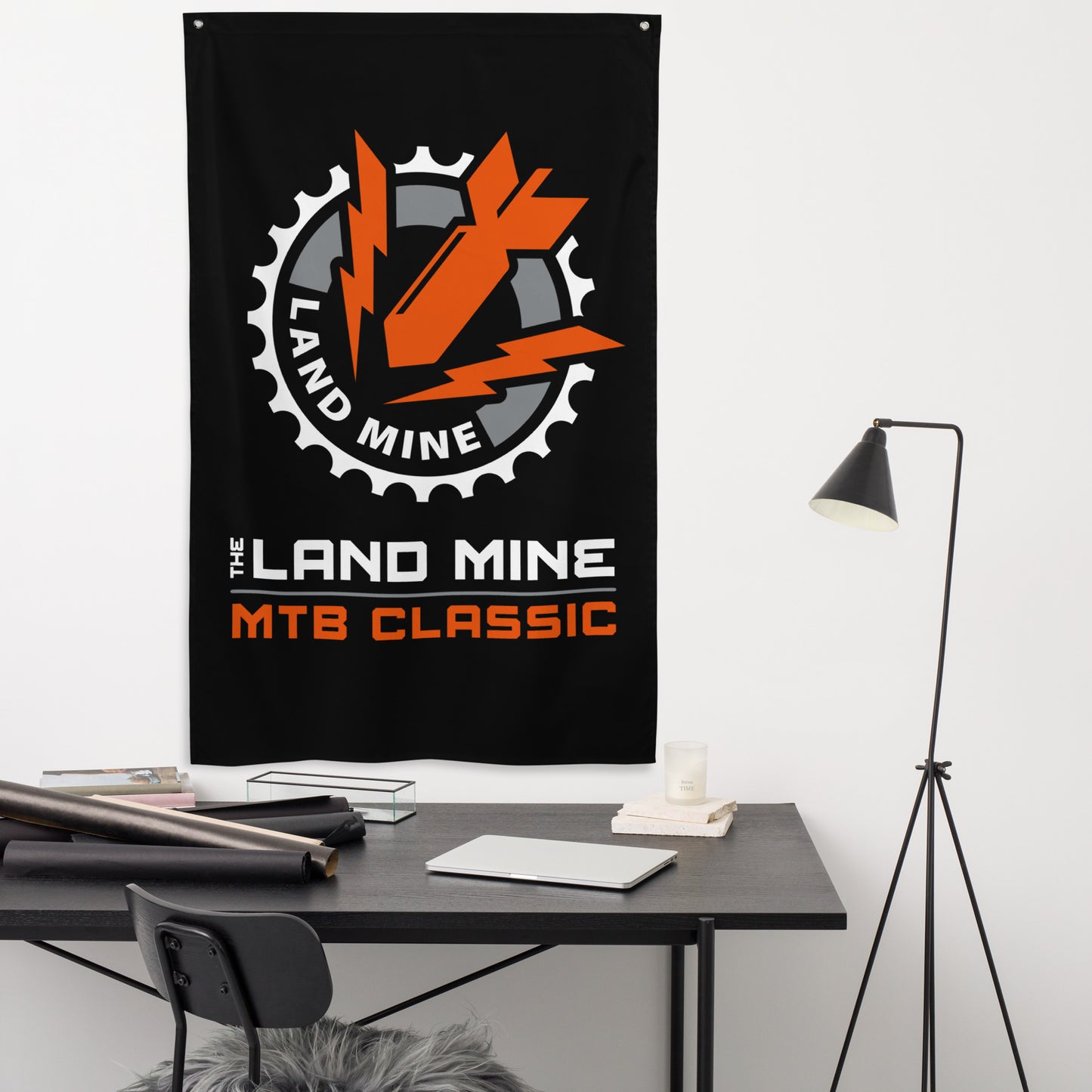 LandmineMTB: Flag / Vertical